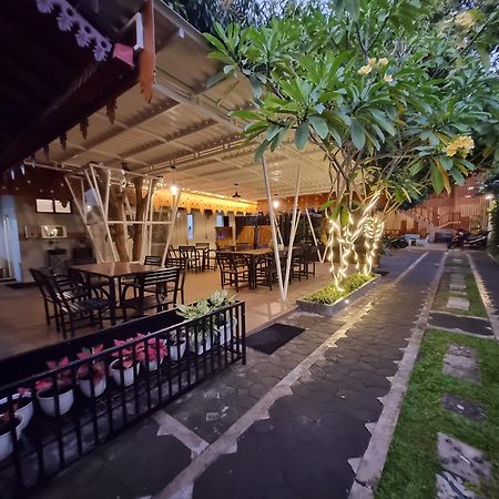 Omah Nayan Hotel Maguwo ภายนอก รูปภาพ