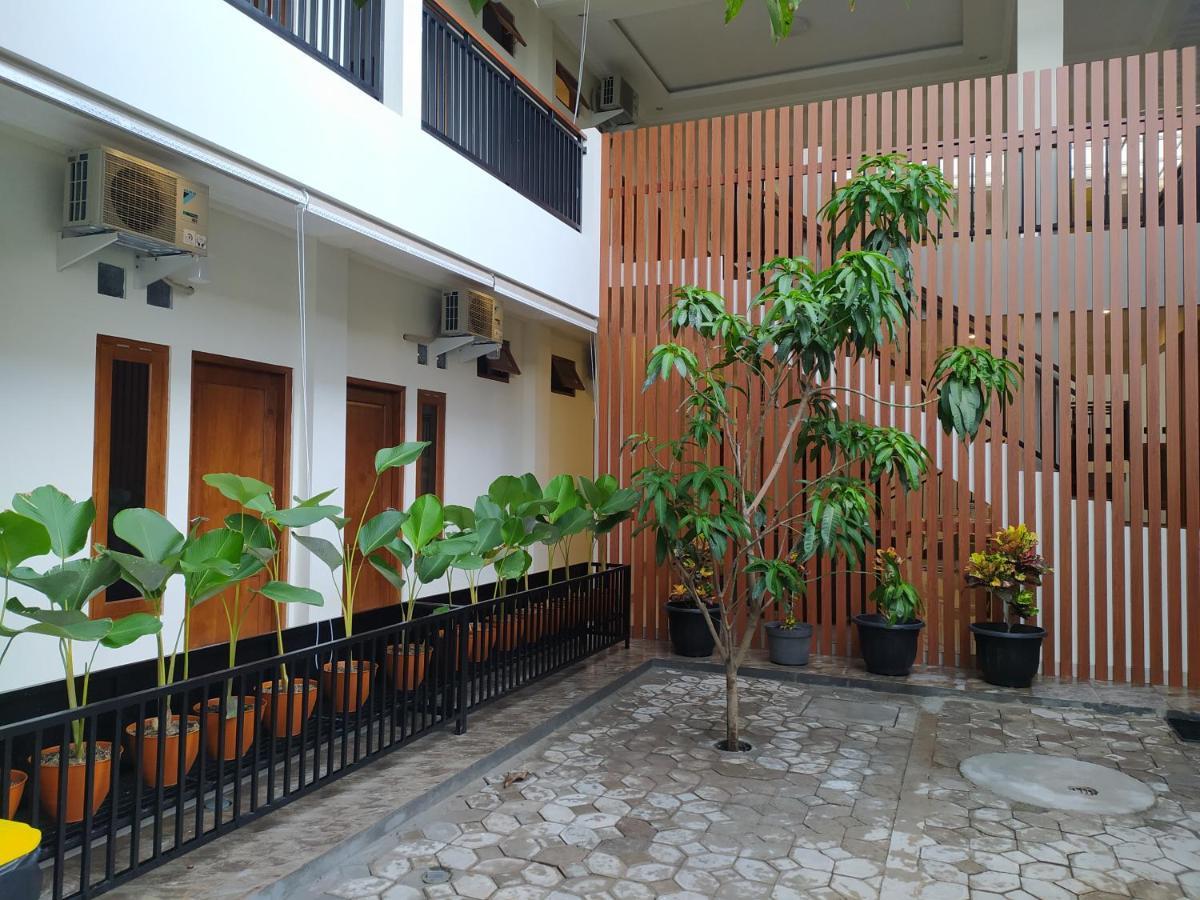 Omah Nayan Hotel Maguwo ภายนอก รูปภาพ