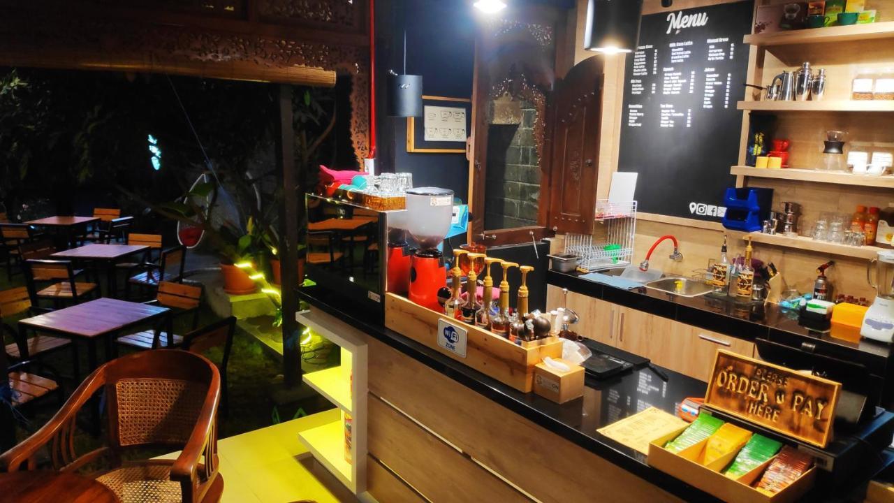 Omah Nayan Hotel Maguwo ภายนอก รูปภาพ
