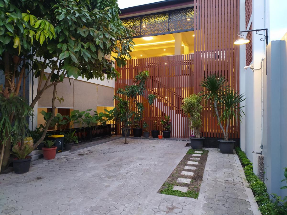 Omah Nayan Hotel Maguwo ภายนอก รูปภาพ