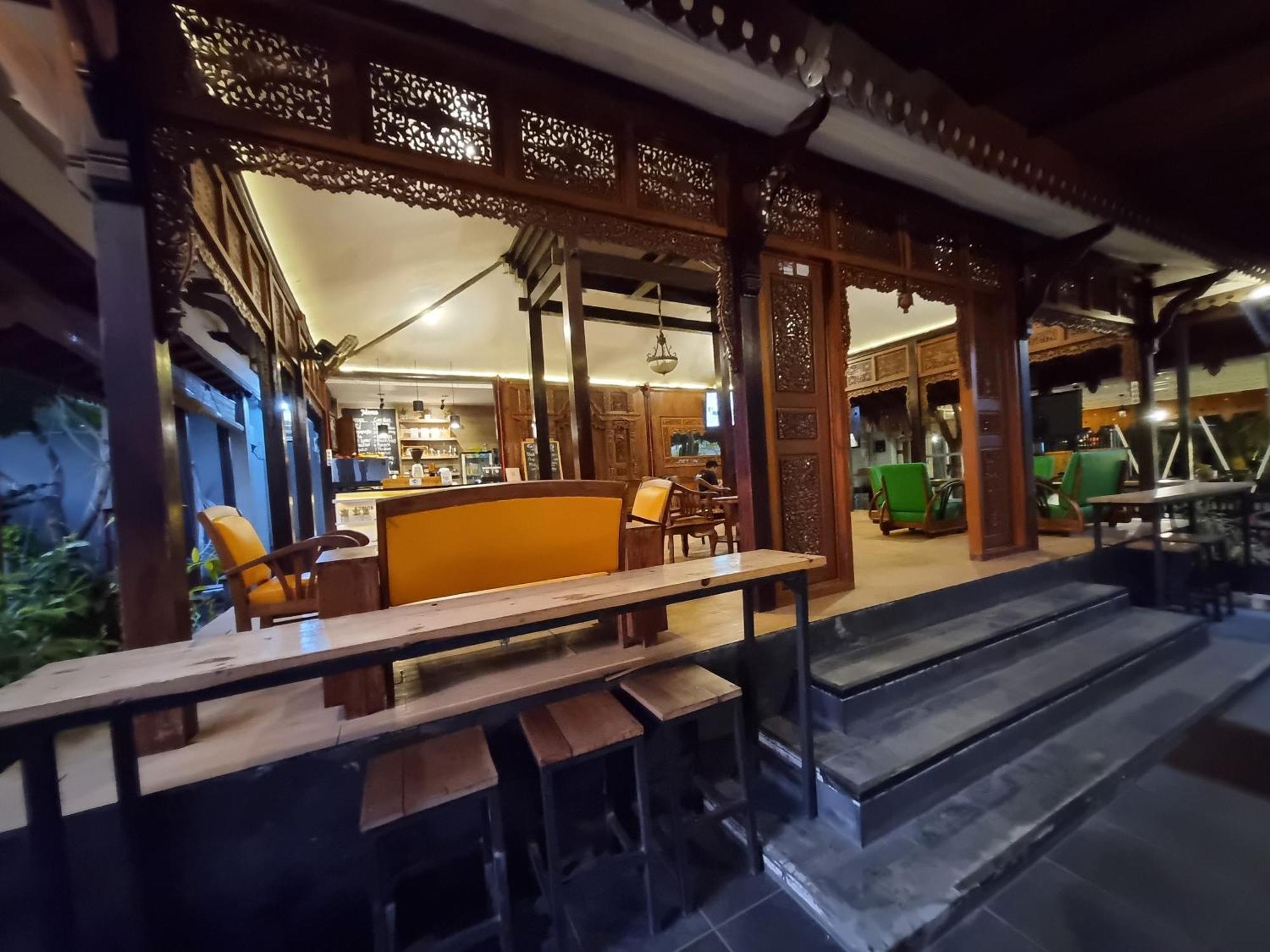 Omah Nayan Hotel Maguwo ภายนอก รูปภาพ
