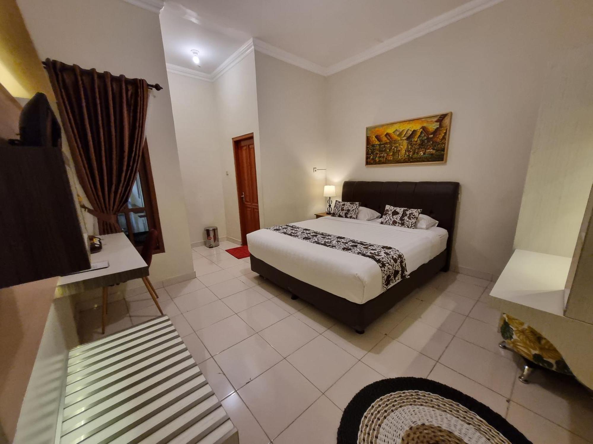 Omah Nayan Hotel Maguwo ภายนอก รูปภาพ